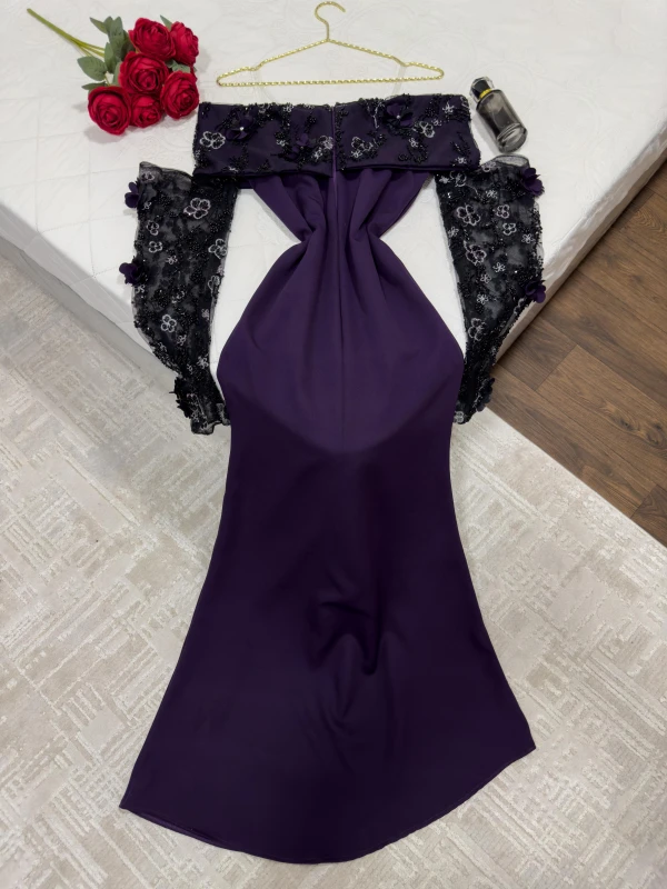 فستان باربي تطرز