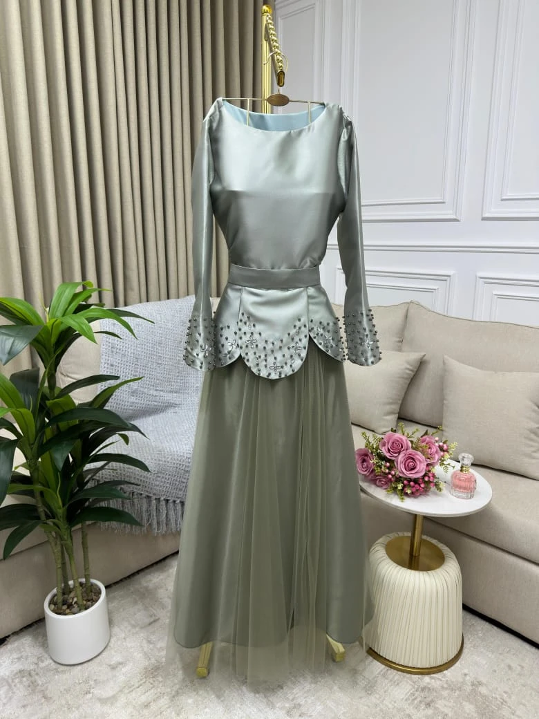 فستان ميكادو