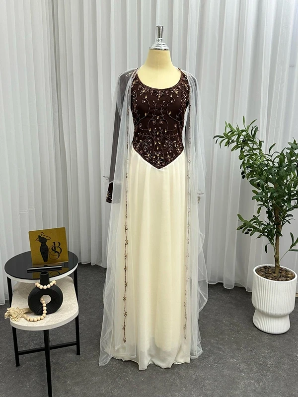 جورجيت. تل ناعم .. تطريز يدوي راااقي مطعم بفصوص الزركون