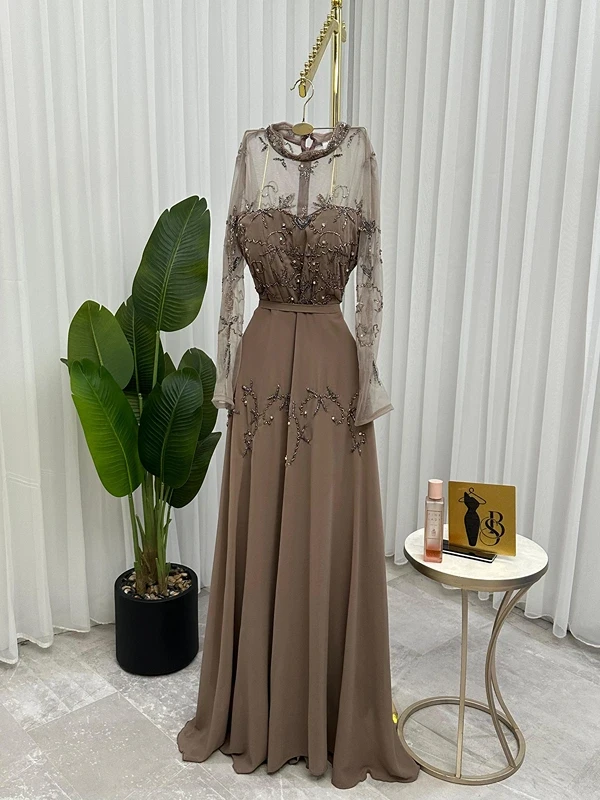 شيفون جورجيت. + تطريز يدوي راقي على القماش